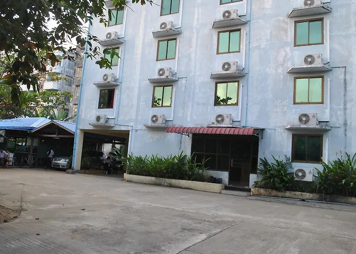 Royal Toe Hotel